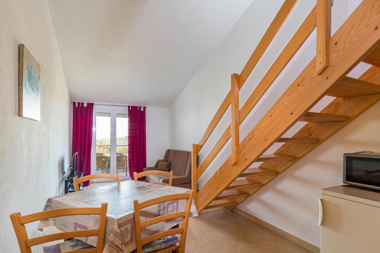 Apartments And Rooms Alenka Banjole Exterior foto