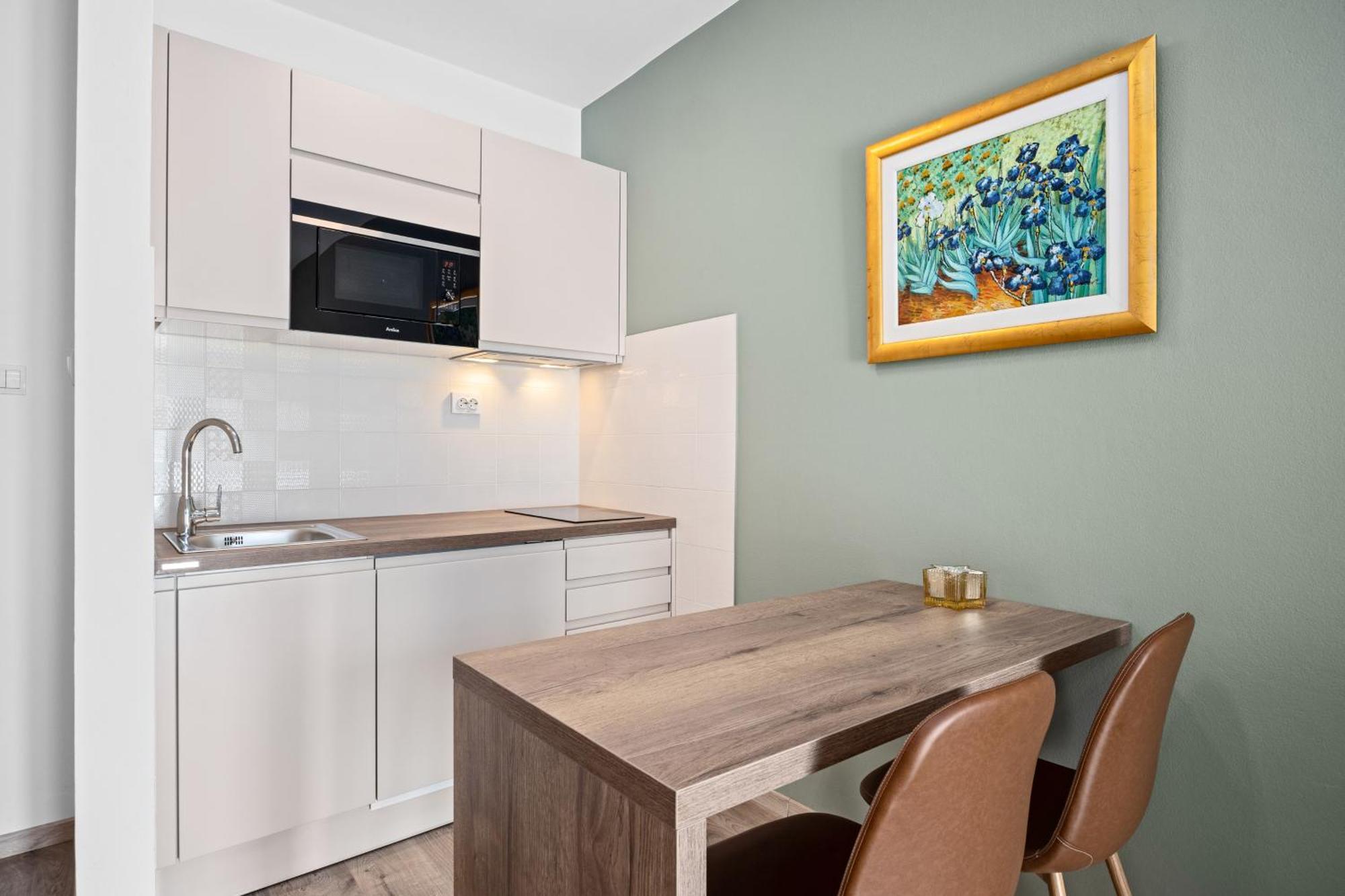Apartments And Rooms Alenka Banjole Exterior foto